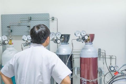 Explore Smart Factory Technologies: AI, IoT Basics, and Key Insights